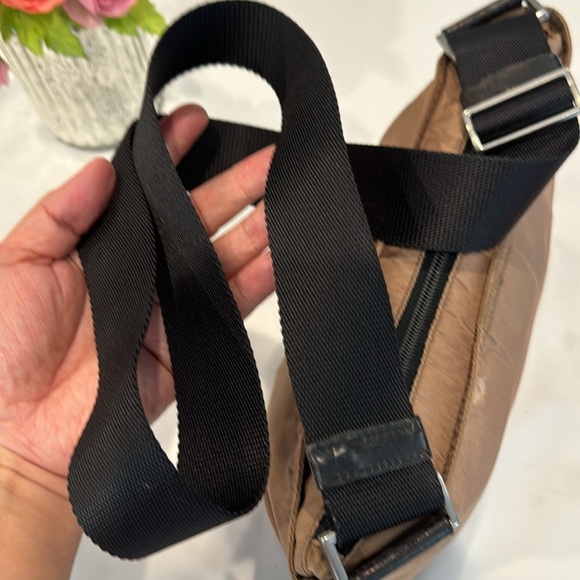 Authentic Prada crossbody bag - Picture 10 of 14